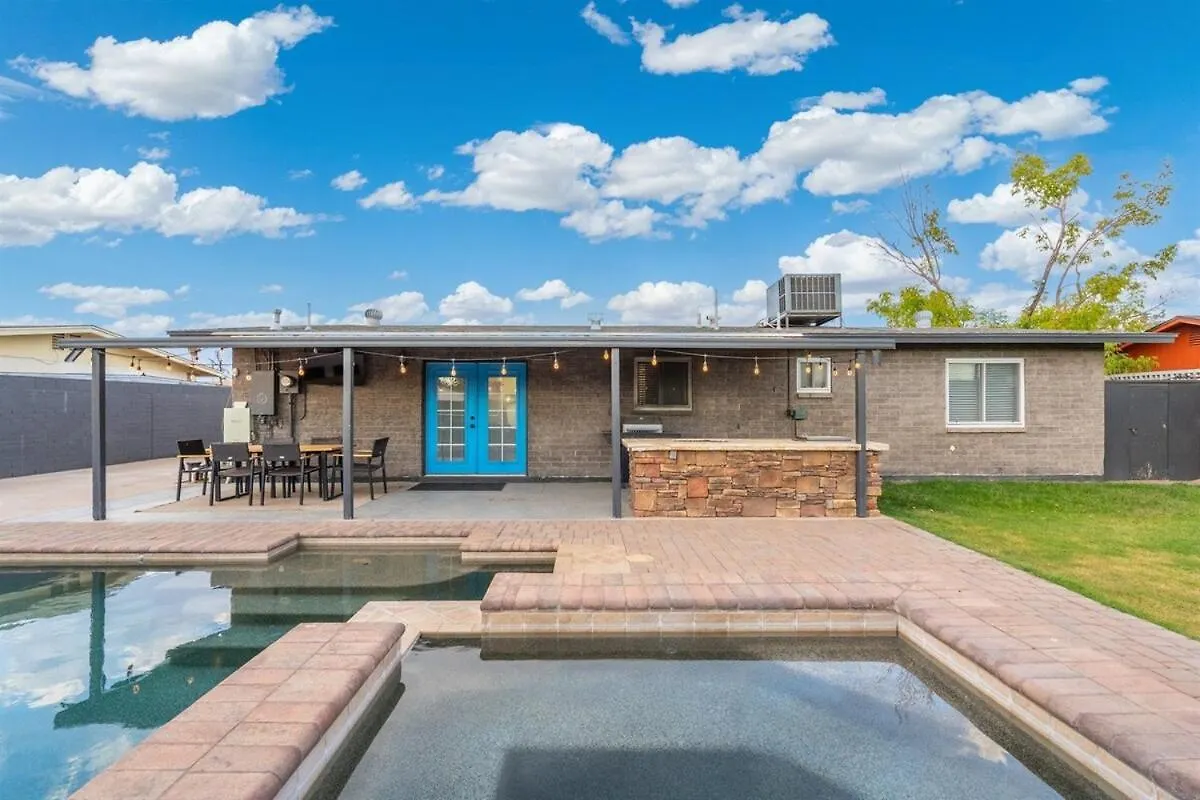 Holiday home Heated Pool, Spa, Modern 3B Oasis, Scottsdale Tempe