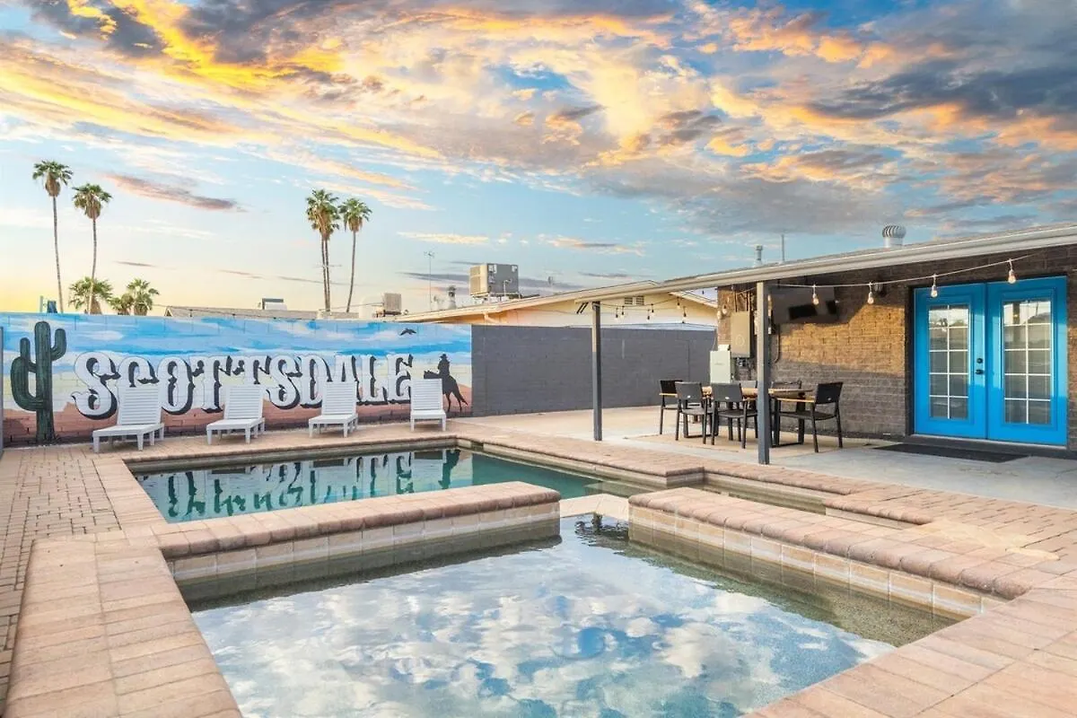 Holiday home Heated Pool, Spa, Modern 3B Oasis, Scottsdale Tempe
